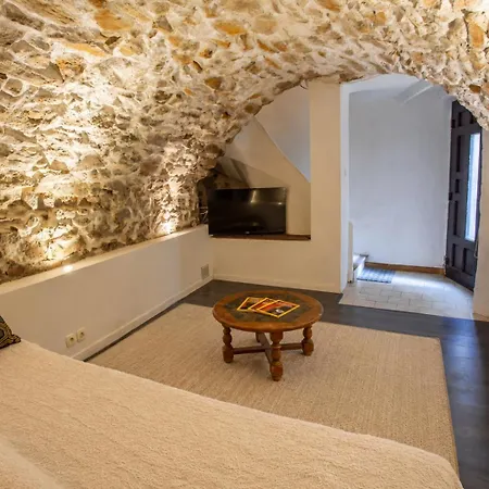 La Voute De L'orb Casa de Férias *
